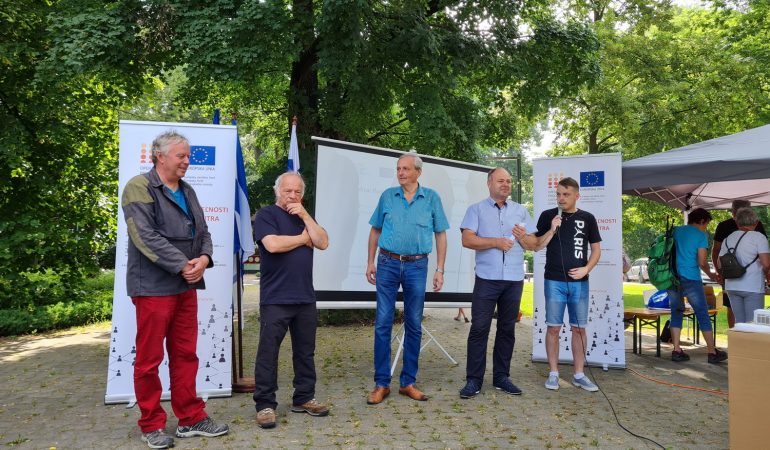 Fotografie z prednásky - kontaktné centrum Nováky - Staré zážitky a nové príležitosti